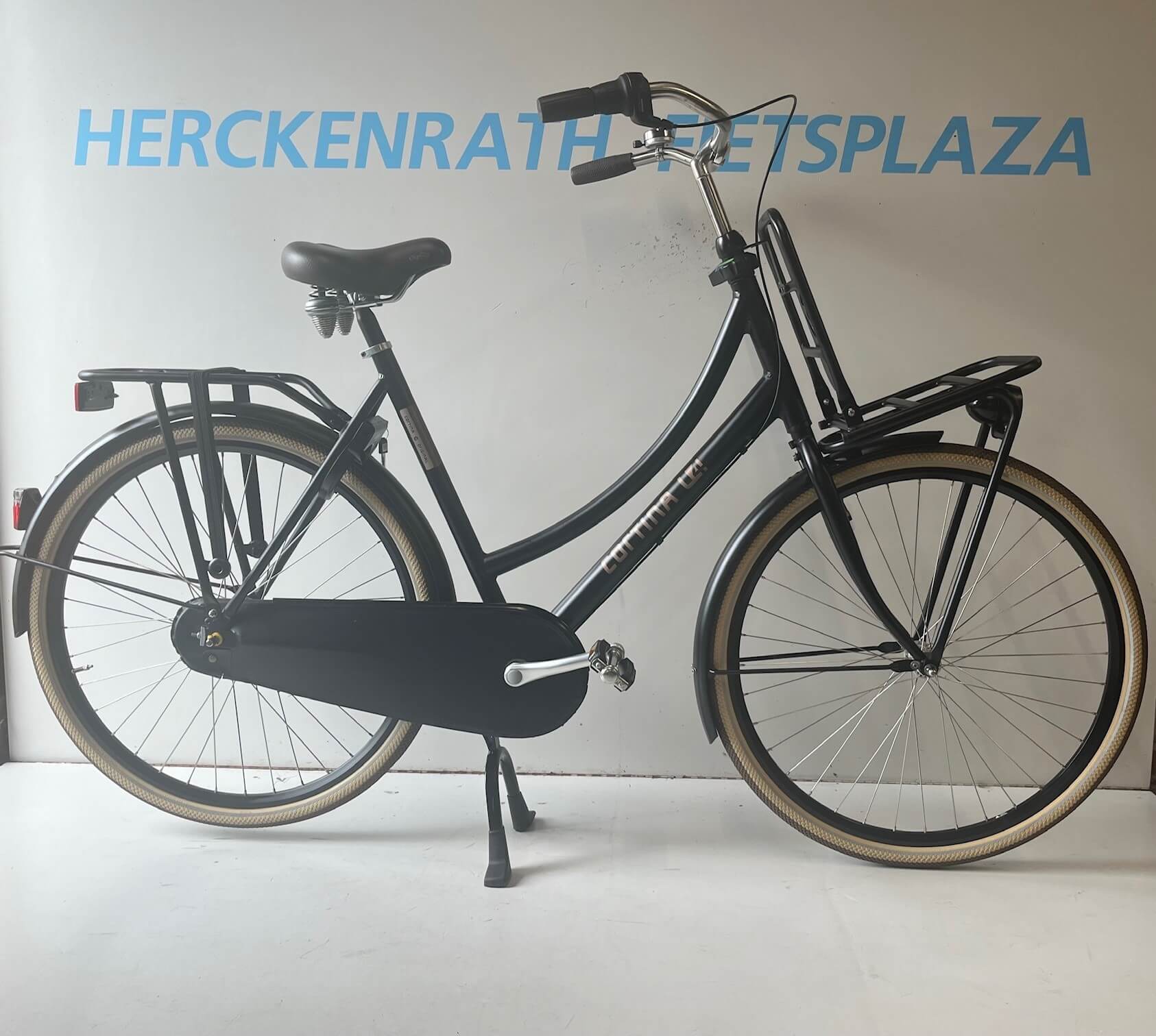 CORTINA U4 – JET BLACK MATT – 57 CM